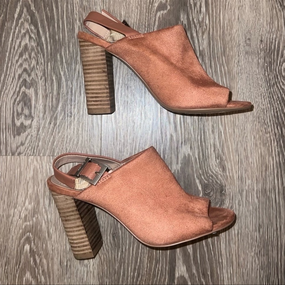 NWT Charles David Finnley sling back pumps